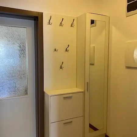 Апартамент Oasis With 2 Bedrooms Лозенец