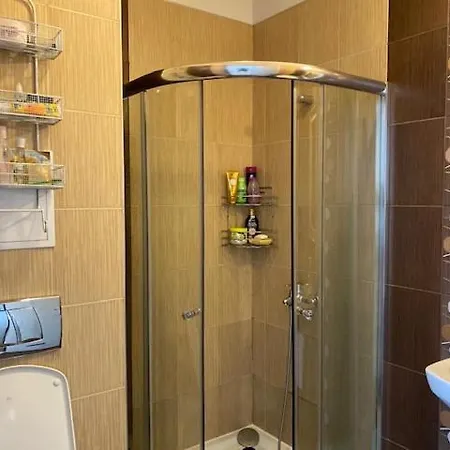 Апартамент Oasis With 2 Bedrooms *