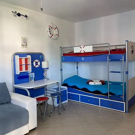 Oasis With 2 Bedrooms Апартамент *