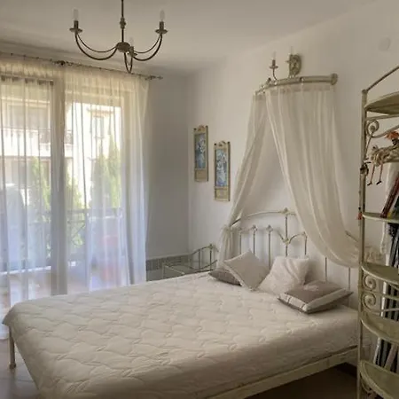 Oasis With 2 Bedrooms * Лозенец