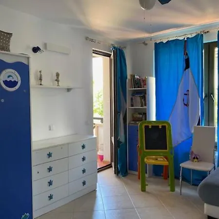 Апартамент Oasis With 2 Bedrooms *